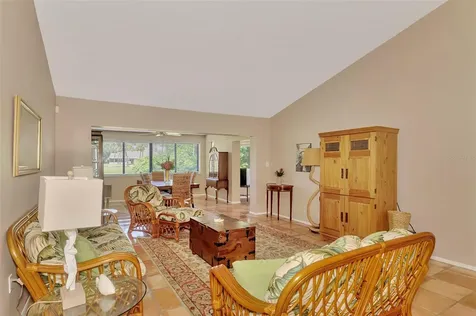 5903 La Vista Lane Bradenton FL 34210