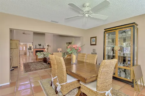 5903 La Vista Lane Bradenton FL 34210