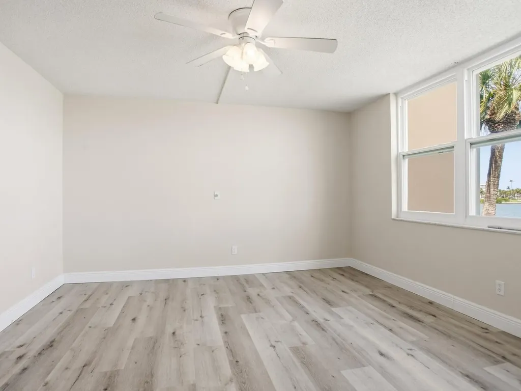 7920 Sun Island Drive S South Pasadena FL 33707