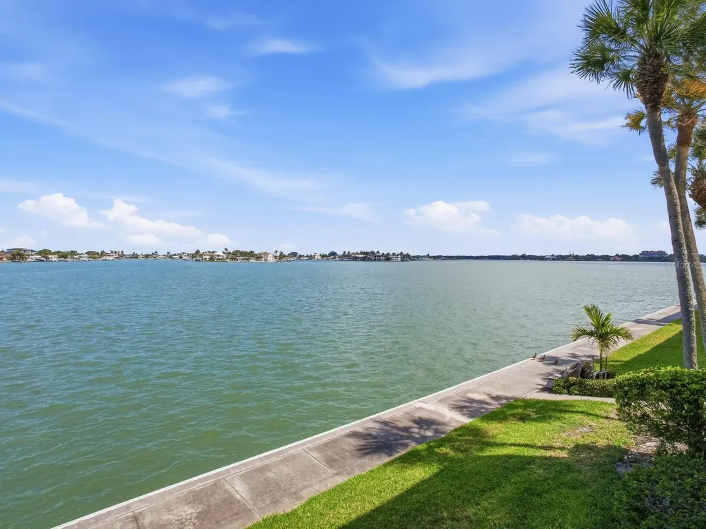 7920 Sun Island Drive S South Pasadena FL 33707