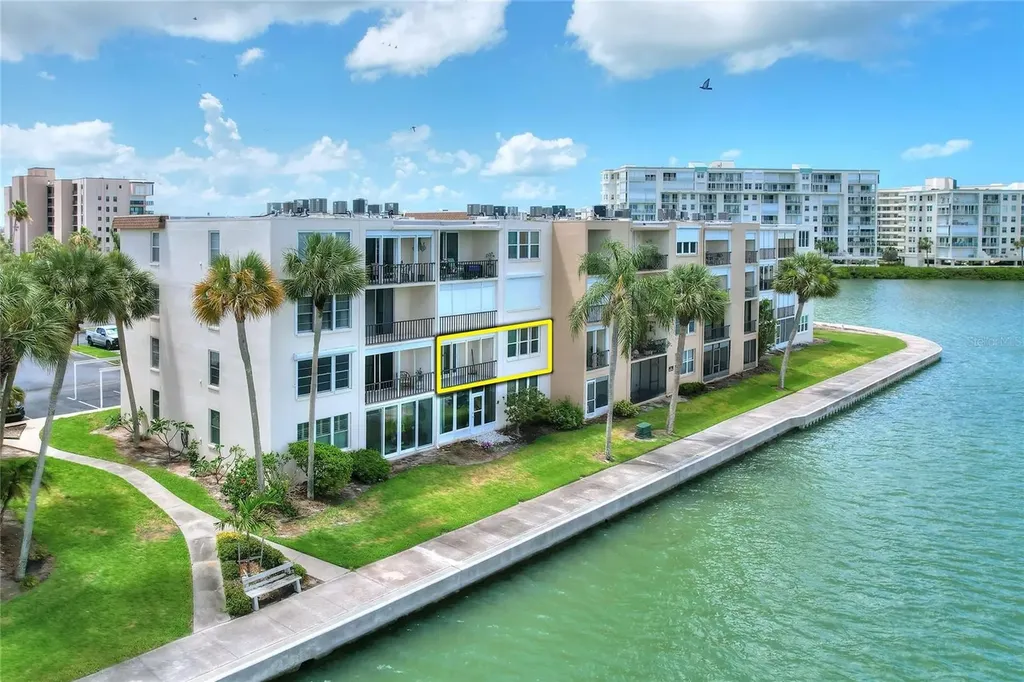 7920 Sun Island Drive S South Pasadena FL 33707