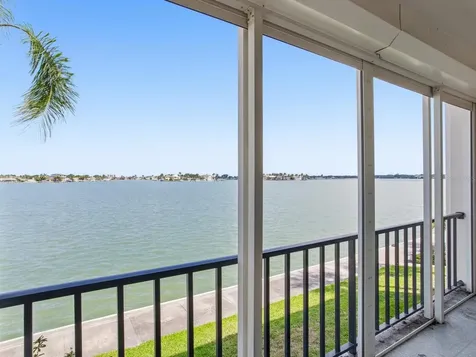 7920 Sun Island Drive S South Pasadena FL 33707