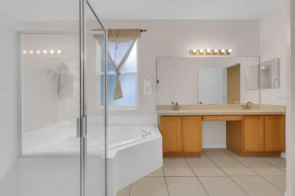 837 Jadestone Circle Orlando FL 32828