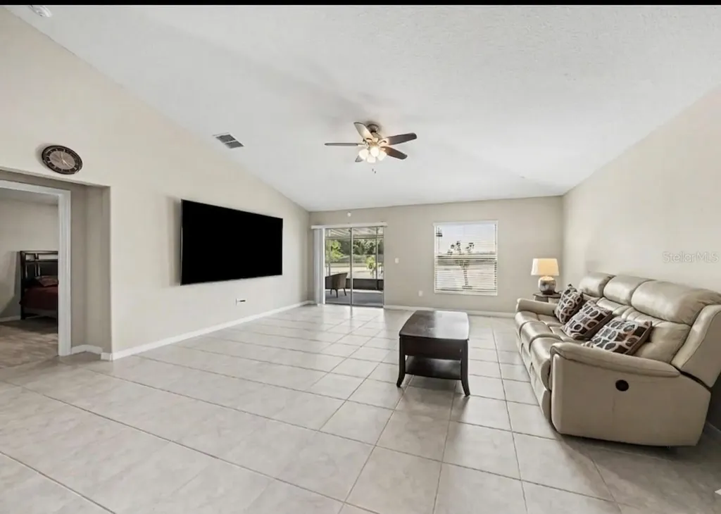 10829 Crushed Grape Drive Riverview FL 33578