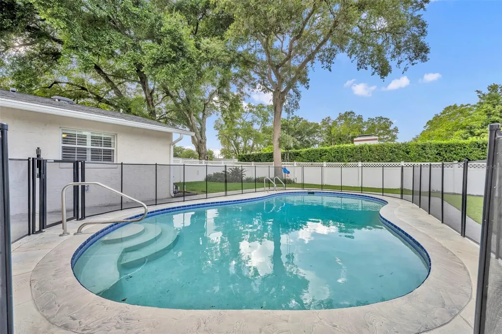 1010 Gregory Drive Maitland FL 32751