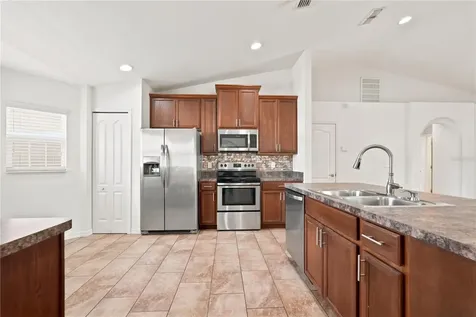 650 Hidden Lakes Court Haines City FL 33844