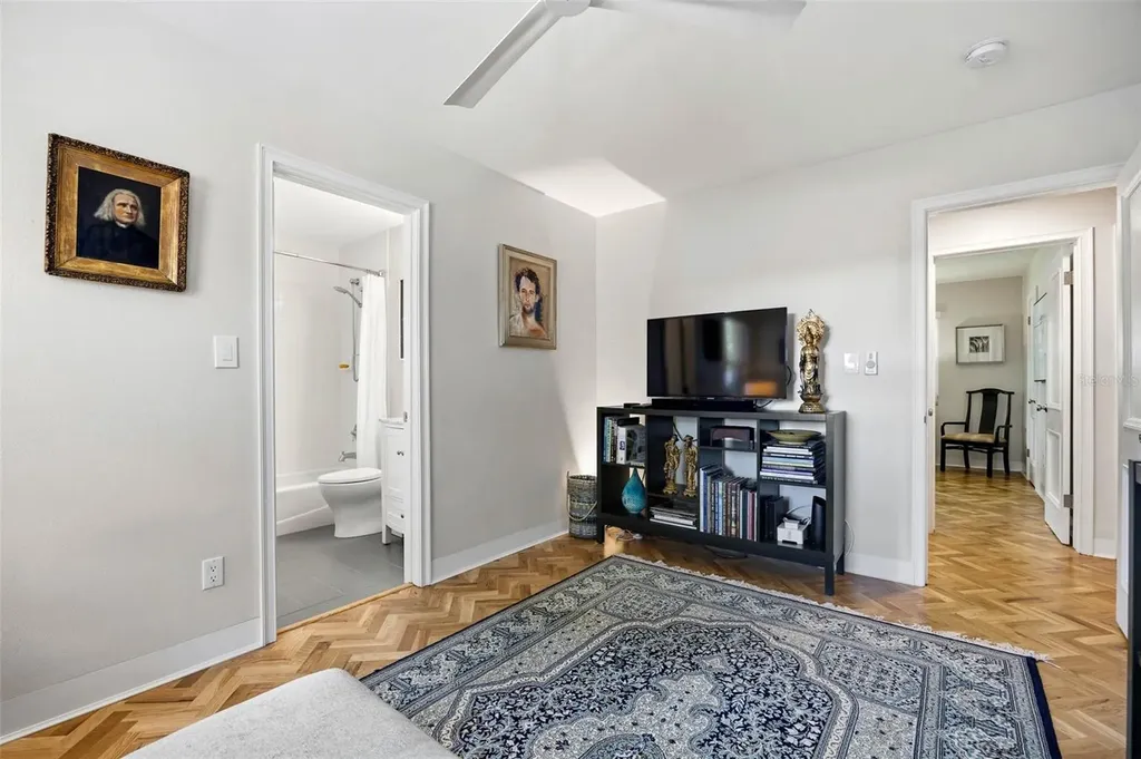 6311 Bahama Shores Drive S St Petersburg FL 33705
