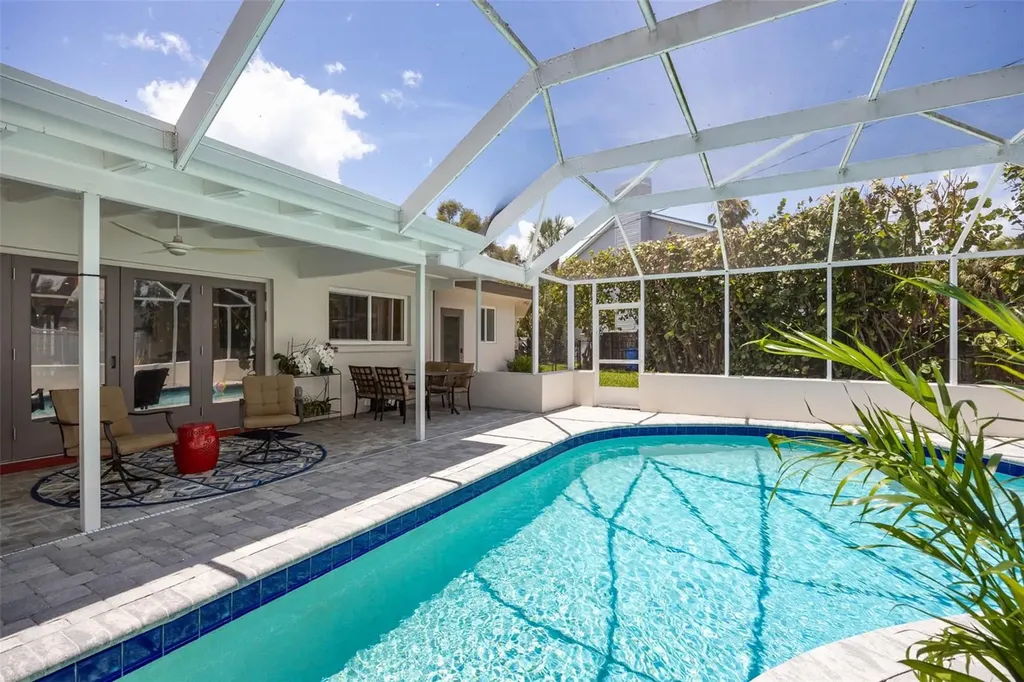 6311 Bahama Shores Drive S St Petersburg FL 33705