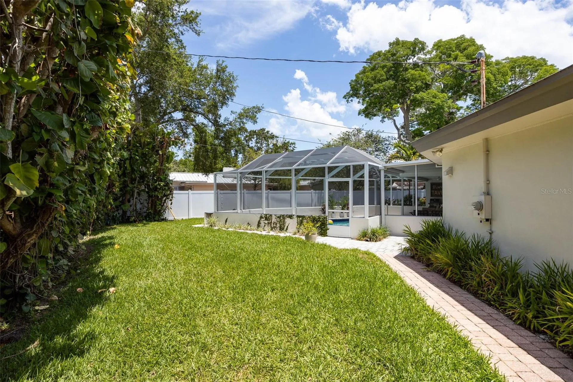 6311 Bahama Shores Drive S St Petersburg FL 33705