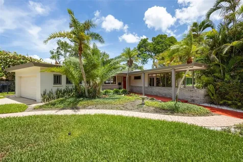 6311 Bahama Shores Drive S St Petersburg FL 33705