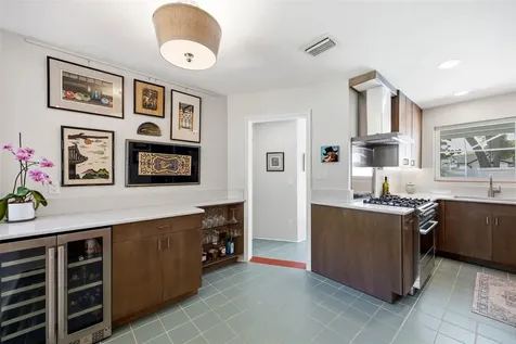 6311 Bahama Shores Drive S St Petersburg FL 33705