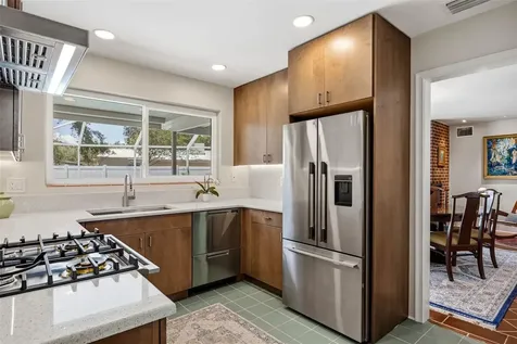6311 Bahama Shores Drive S St Petersburg FL 33705