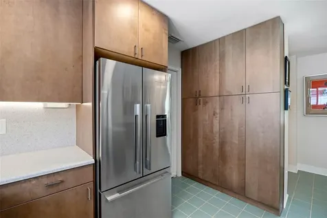 6311 Bahama Shores Drive S St Petersburg FL 33705