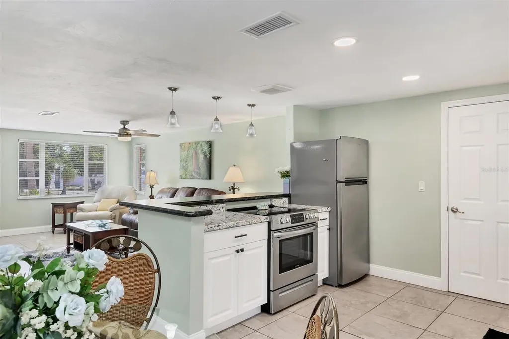 39 1st Avenue Englewood FL 34223