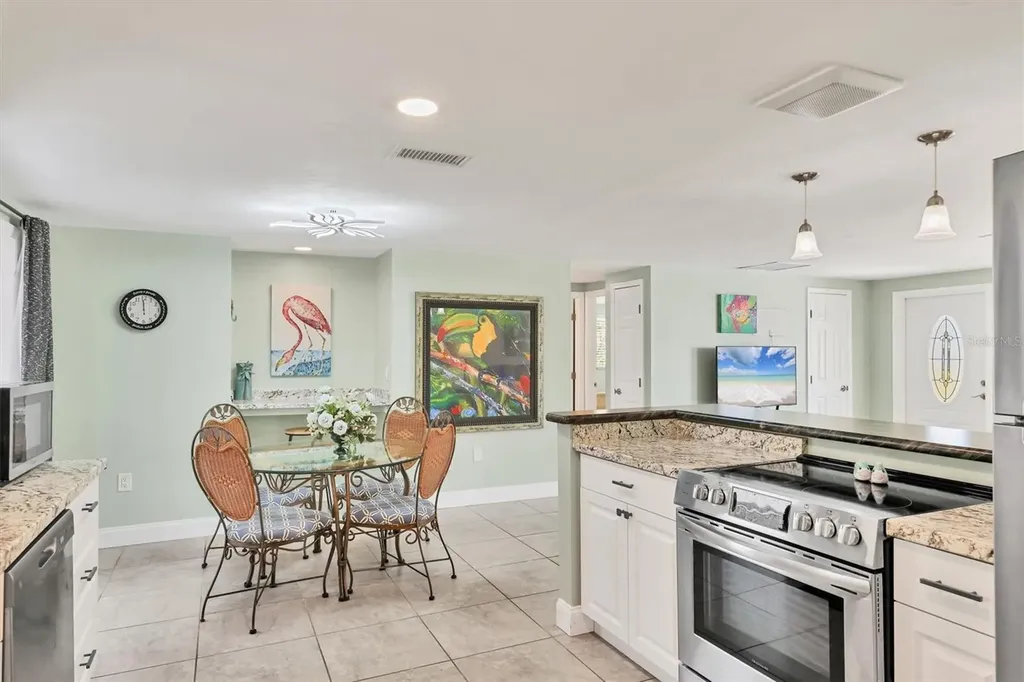 39 1st Avenue Englewood FL 34223