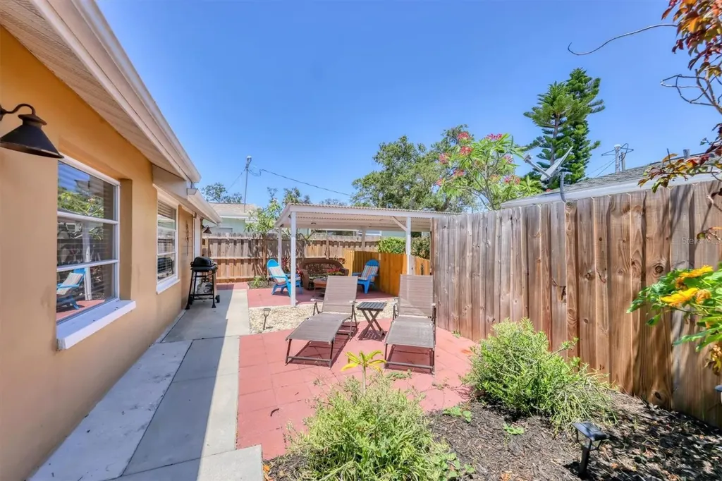 39 1st Avenue Englewood FL 34223