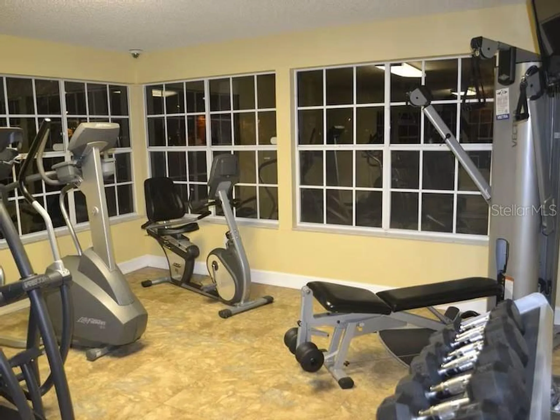 2480 Sweetwater Club Circle Kissimmee FL 34746