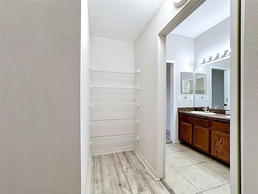 1810 Bonita Bluff Court Ruskin FL 33570