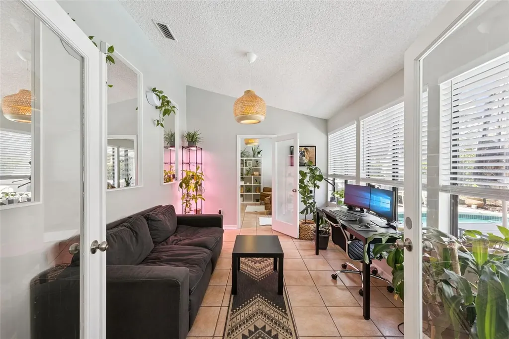 8617 Amber Oak Court Orlando FL 32817