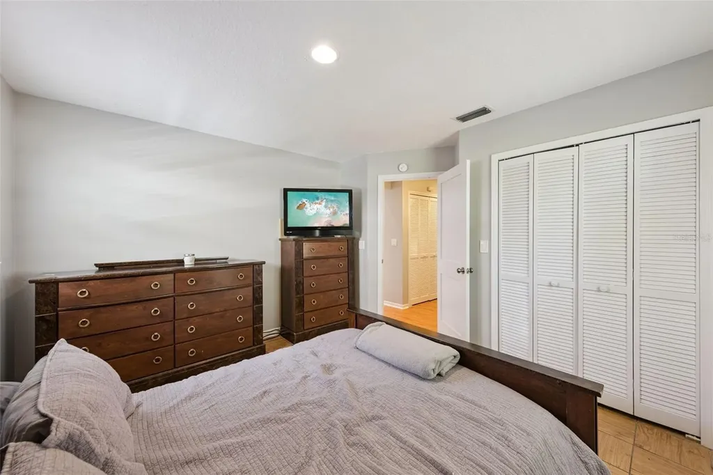 8617 Amber Oak Court Orlando FL 32817