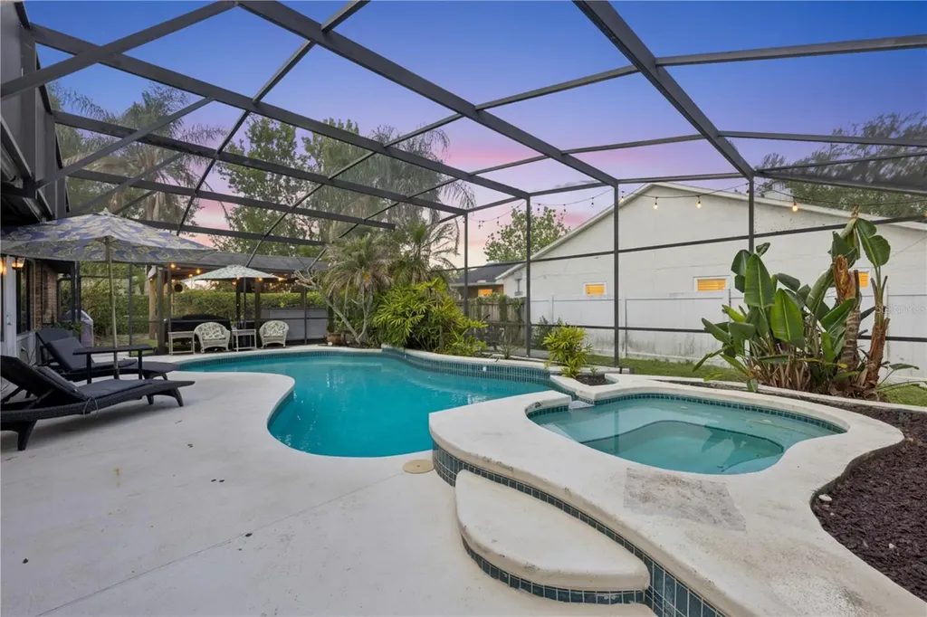 8617 Amber Oak Court Orlando FL 32817
