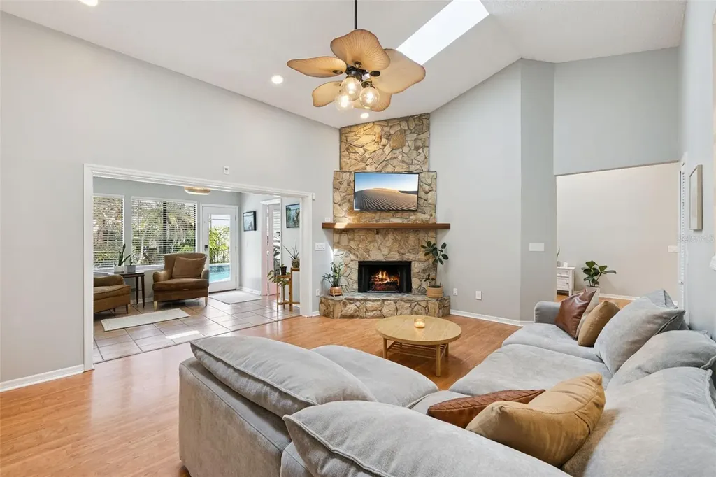8617 Amber Oak Court Orlando FL 32817