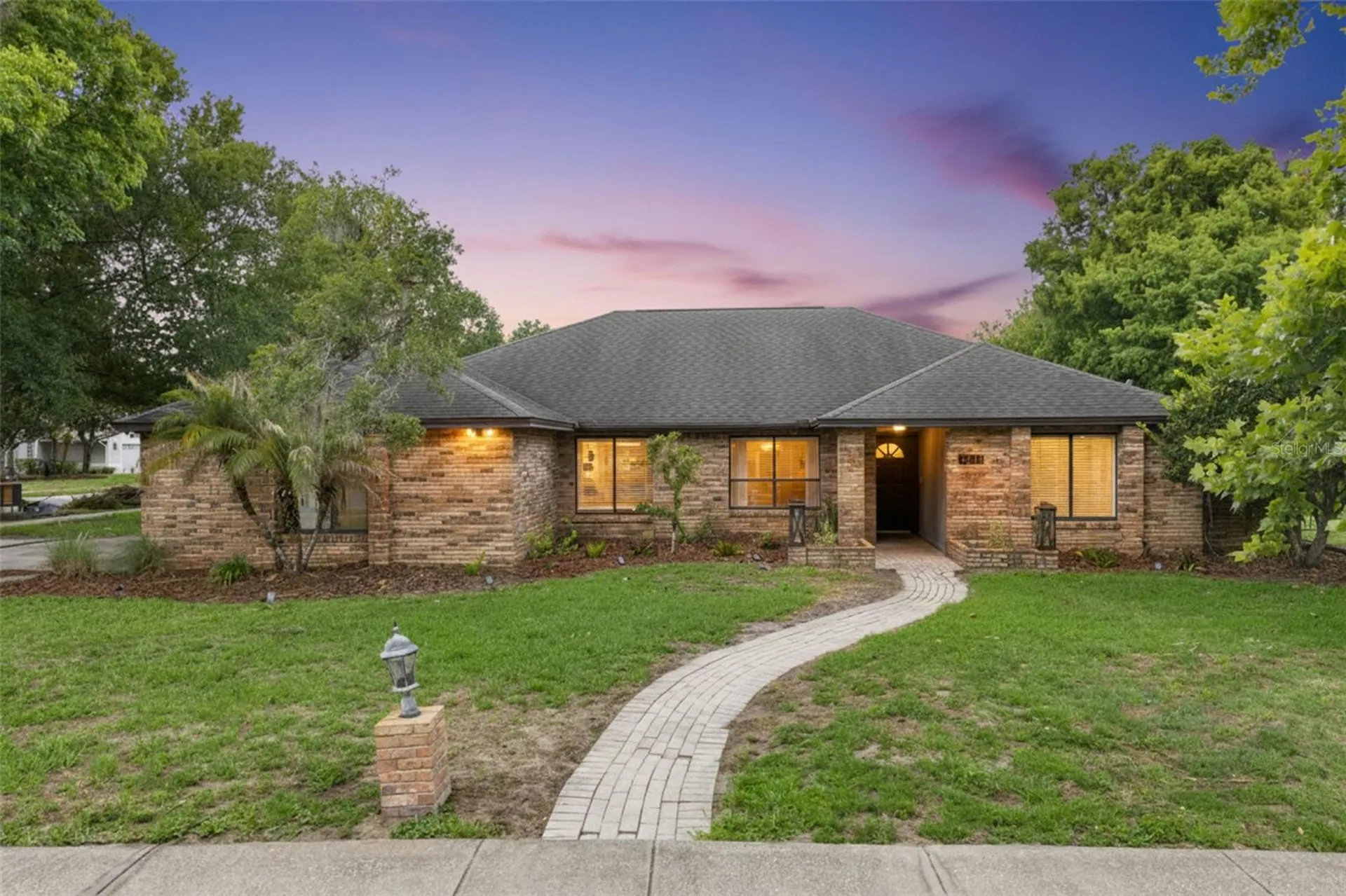 8617 Amber Oak Court Orlando FL 32817
