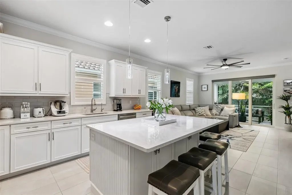 121 Colebrook Court Venice FL 34292