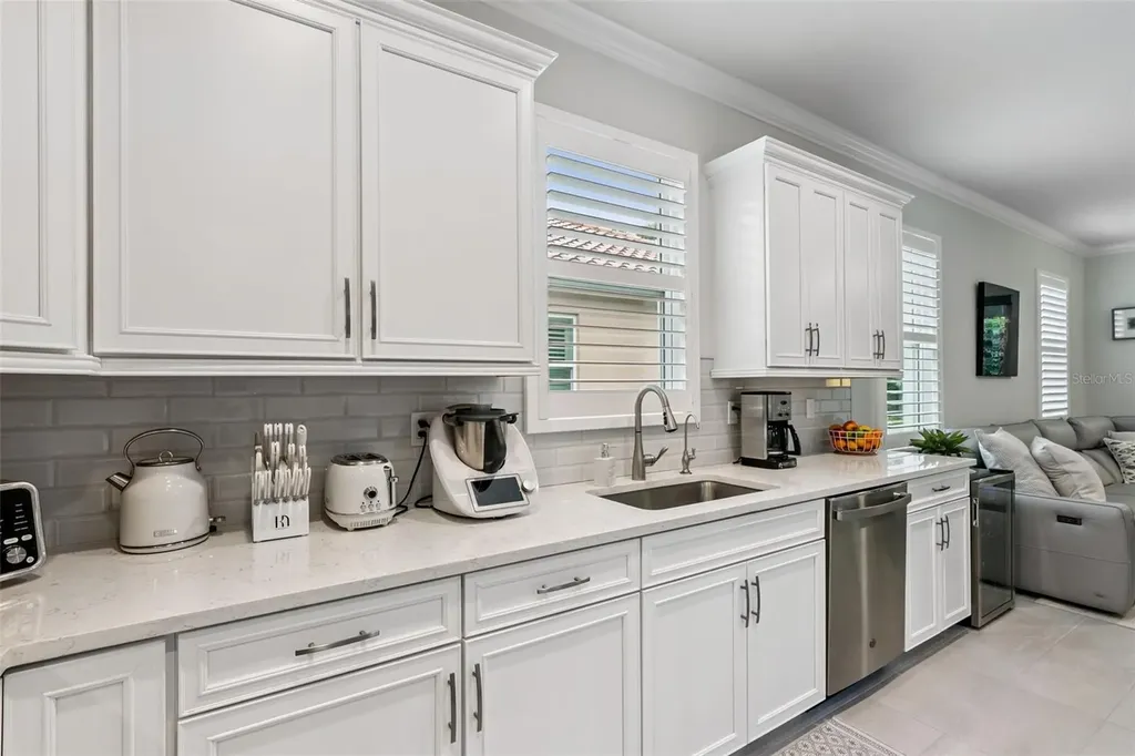 121 Colebrook Court Venice FL 34292