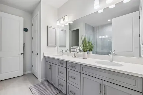 121 Colebrook Court Venice FL 34292