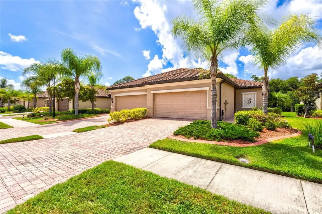 12073 Amica Loop Venice FL 34293