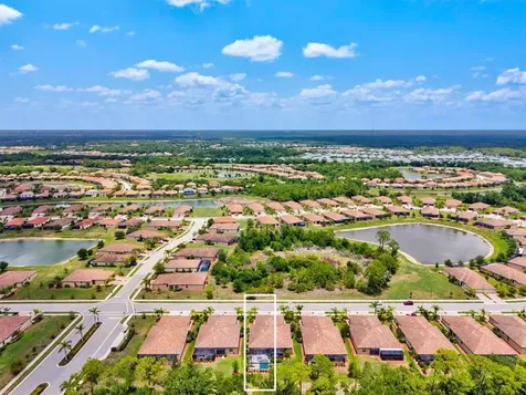 12073 Amica Loop Venice FL 34293