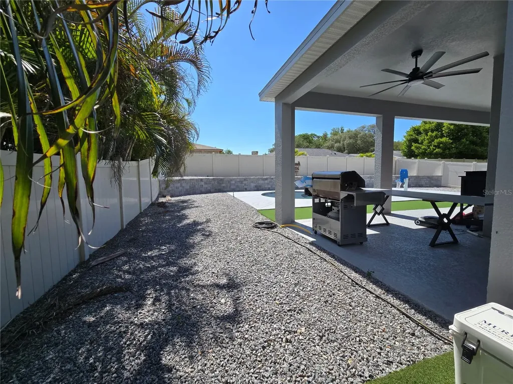 863 W Bayshore Drive Tarpon Springs FL 34689