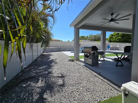 863 W Bayshore Drive Tarpon Springs FL 34689