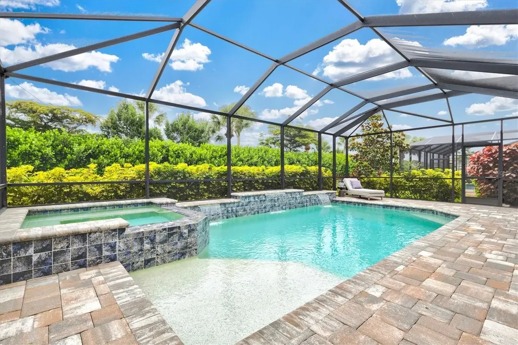 5516 Northern Juniper Court Sarasota FL 34238