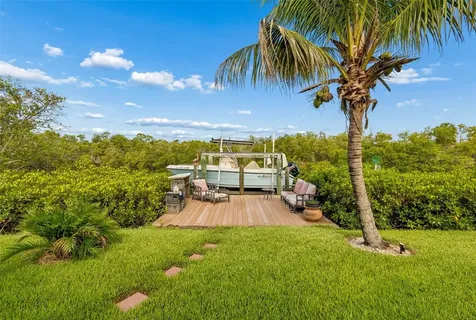 119 Burns Road Terra Ceia FL 34250