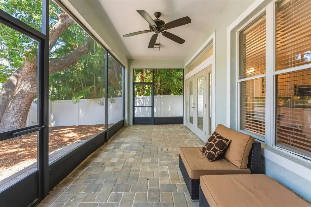 3203 Lake Green Court Tampa FL 33611