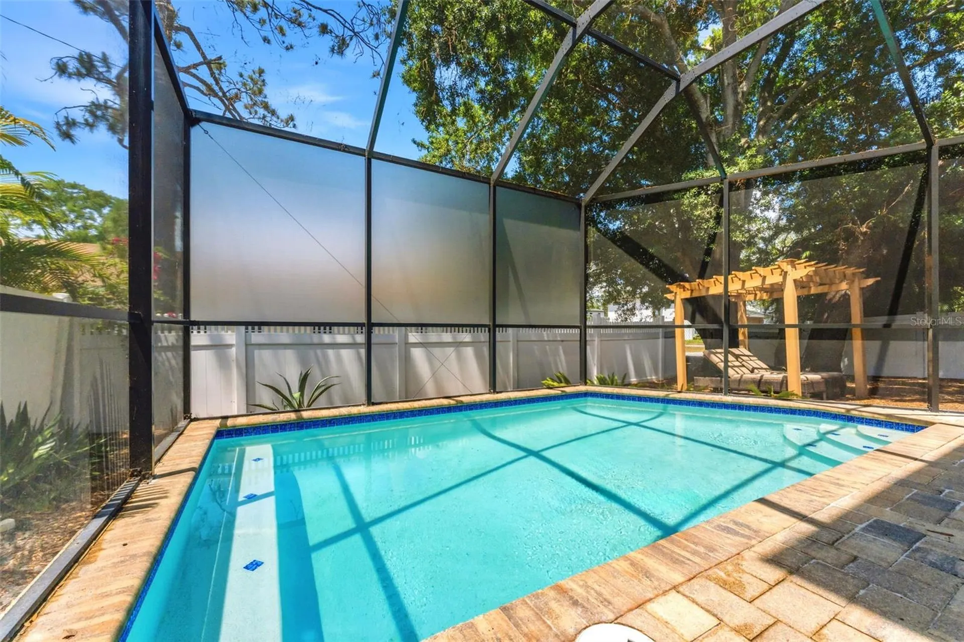 3203 Lake Green Court Tampa FL 33611