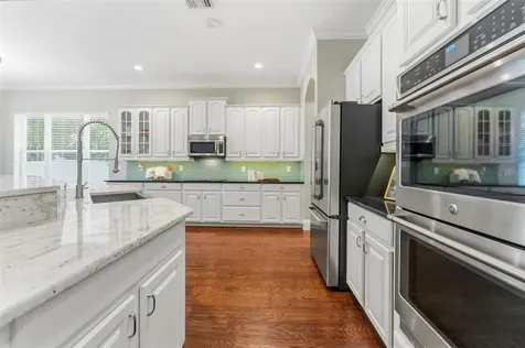3203 Lake Green Court Tampa FL 33611