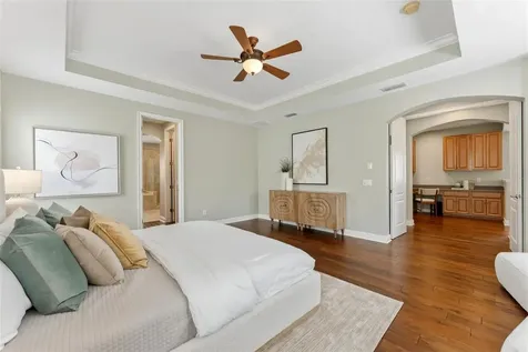 3203 Lake Green Court Tampa FL 33611