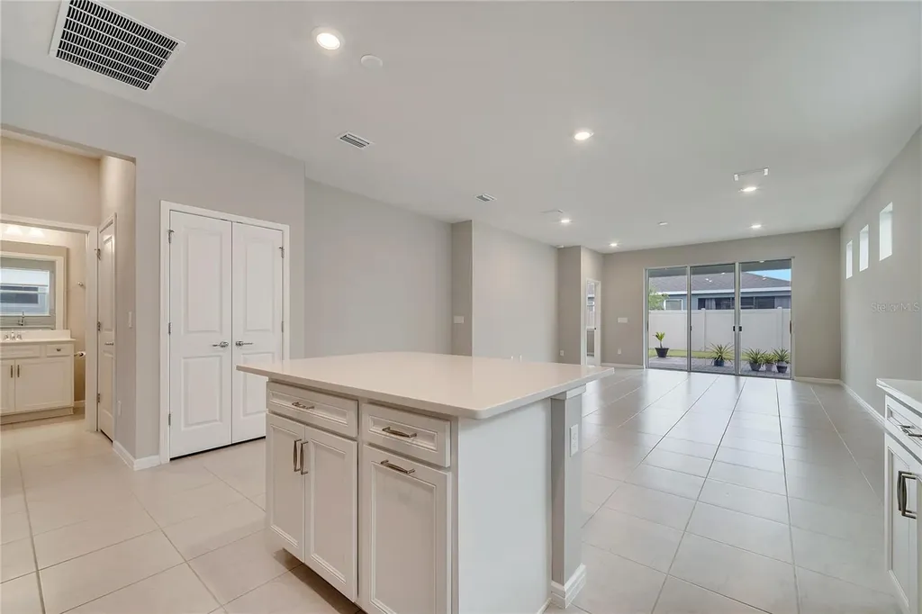 1848 Spring Shower Circle Kissimmee FL 34744