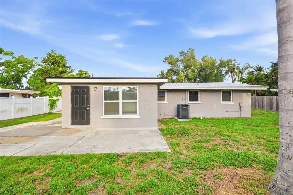 5917 Olive Avenue Sarasota FL 34231