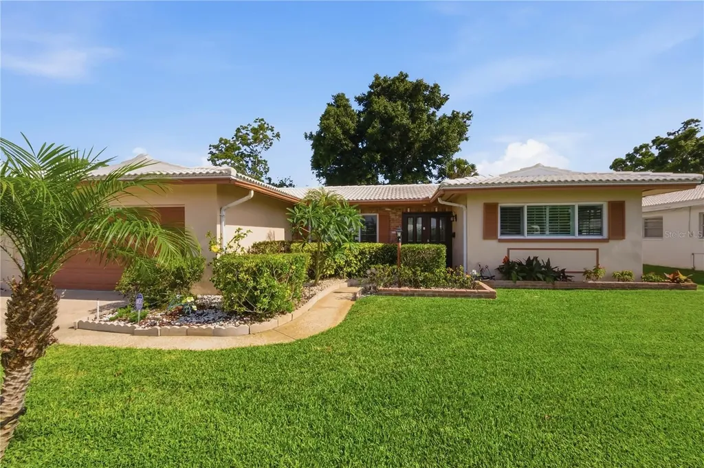 2039 Imperial Way Clearwater FL 33764