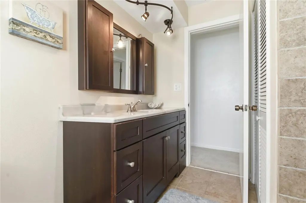 2039 Imperial Way Clearwater FL 33764