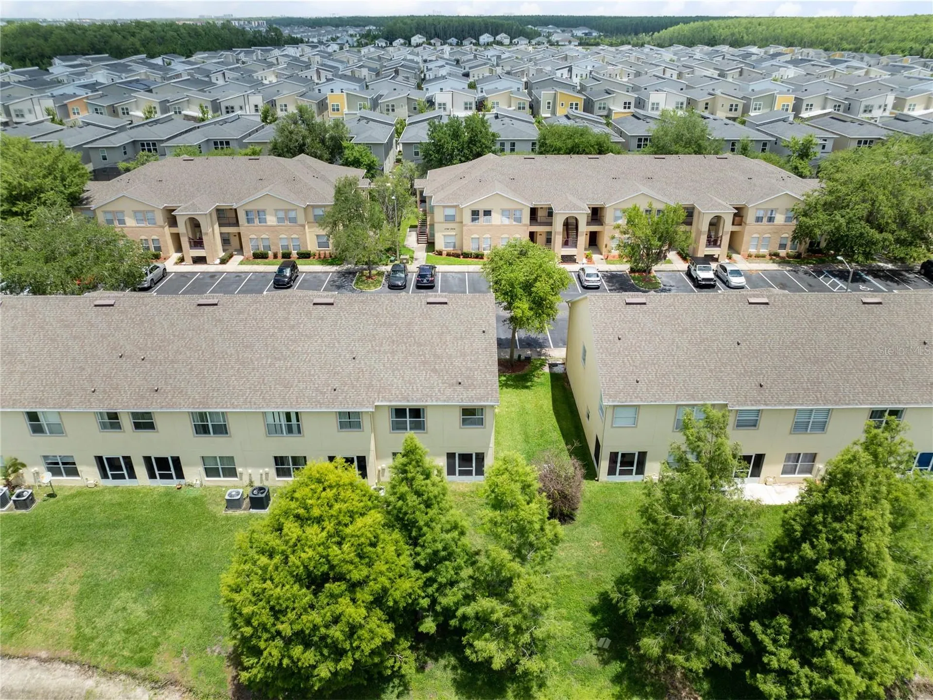 2799 Club Cortile Circle Kissimmee FL 34746