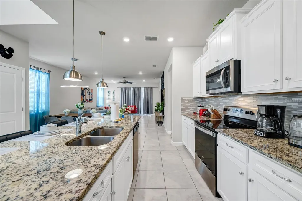 3883 Lana Avenue Davenport FL 33897