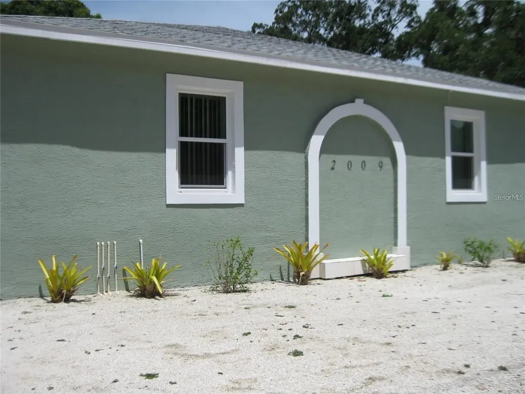 2009 Cocoanut Avenue Sarasota FL 34234