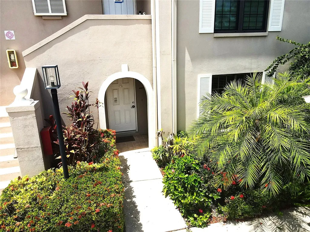 2480 Pelican Court Clearwater FL 33762