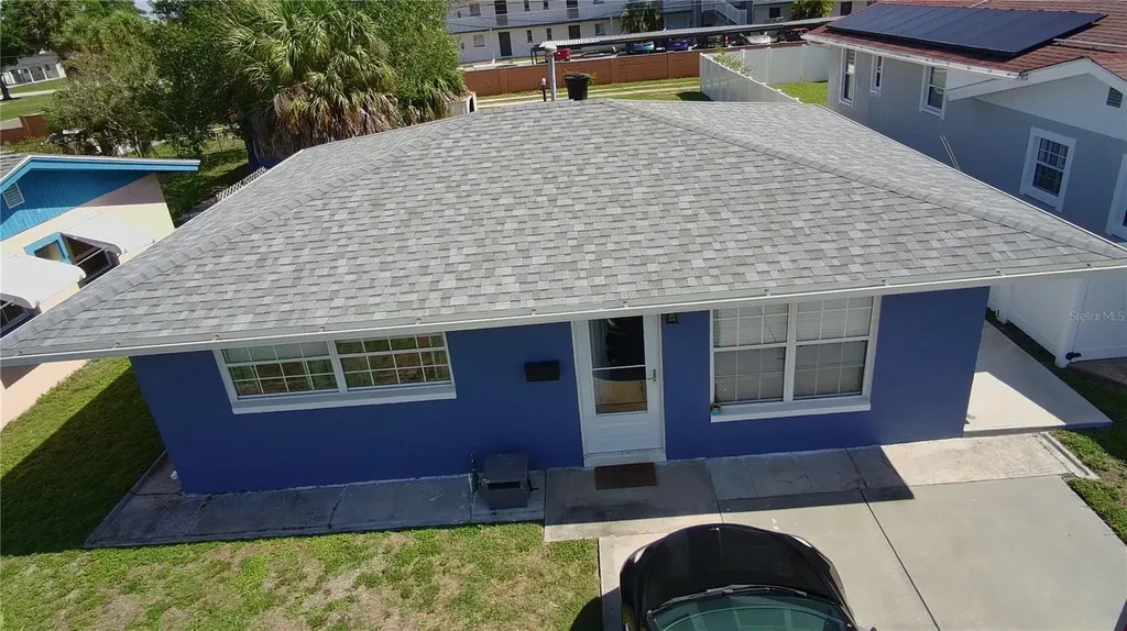 631 75th Avenue N St Petersburg FL 33702