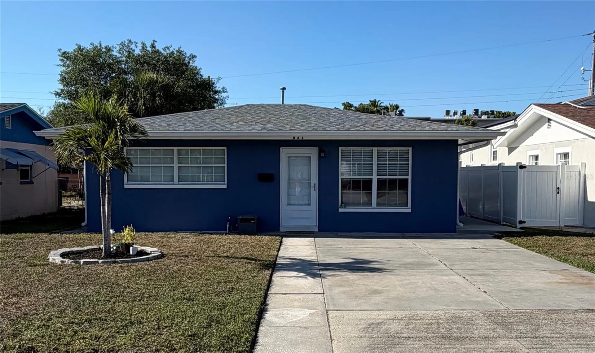 631 75th Avenue N St Petersburg FL 33702